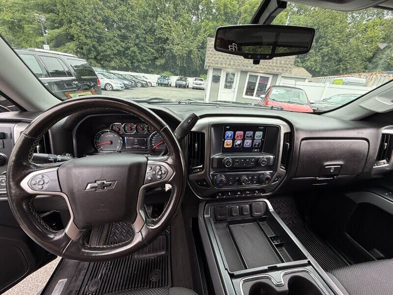 2018 Chevrolet Silverado 1500 LT Z71 Double Cab 4WD - Image 9