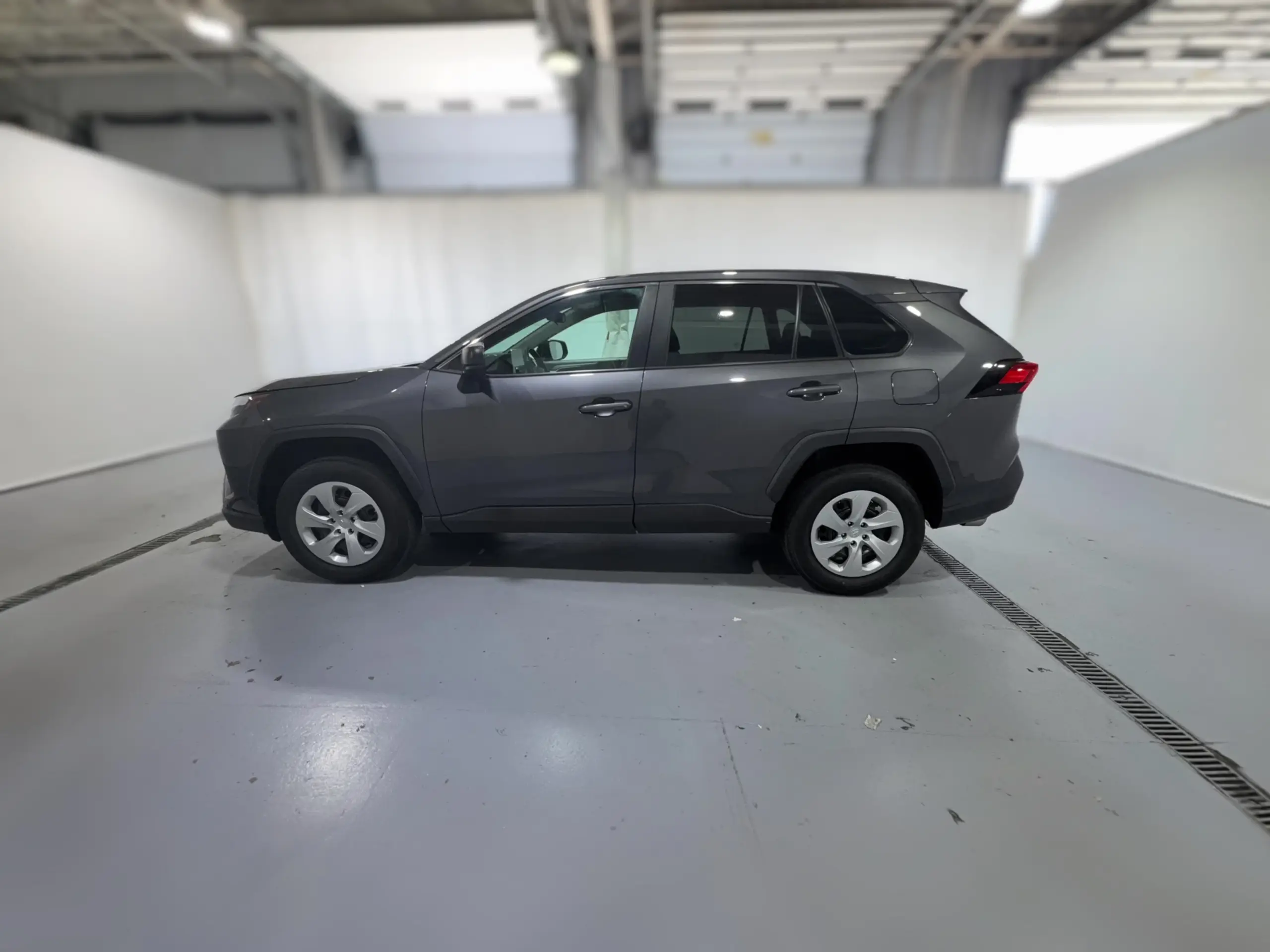 2024 Toyota RAV4 - Image 5