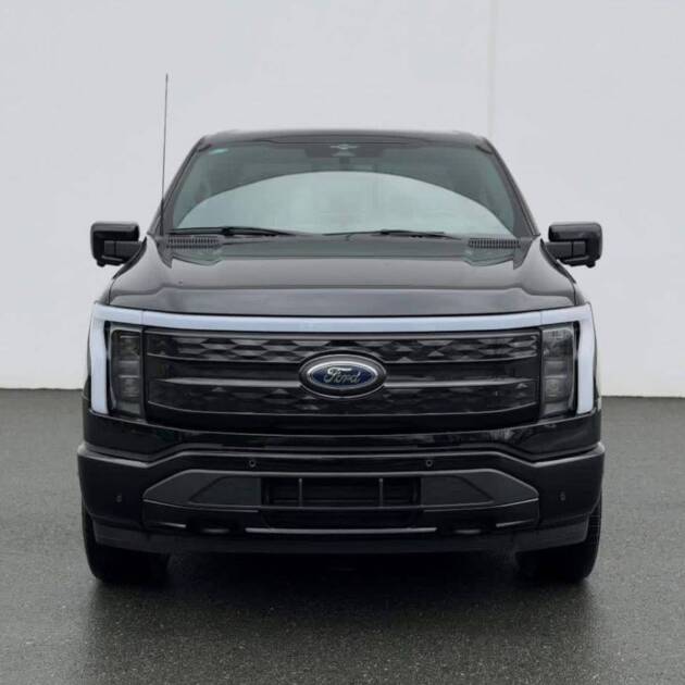 2023 Ford F-150 Lightning Platinum